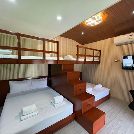 Youhan Beach Resort San Antonio  Exterior photo