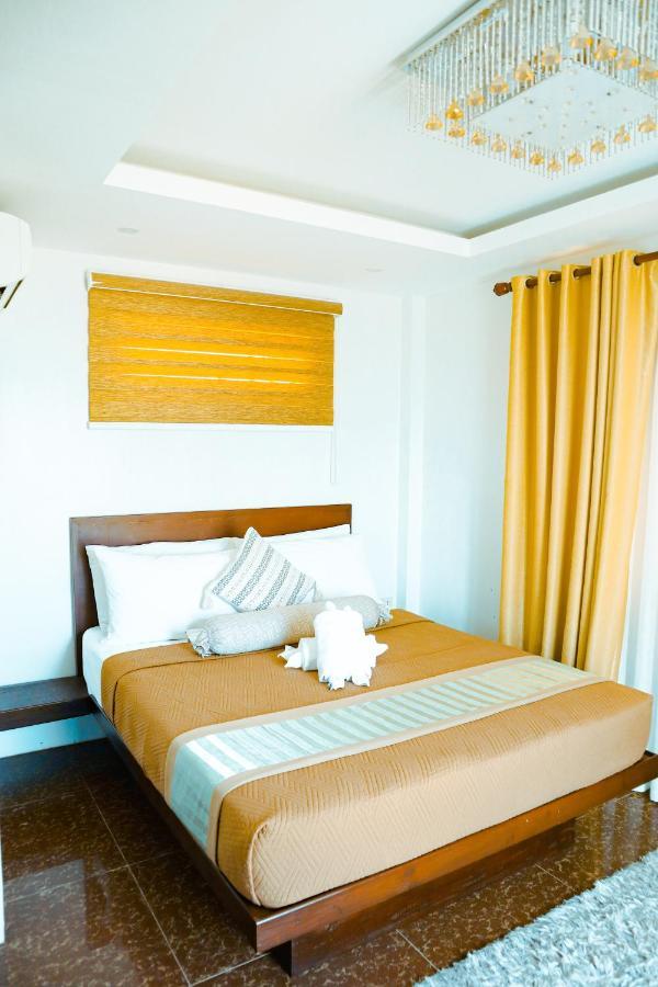 Youhan Beach Resort San Antonio  Exterior photo