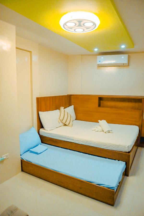 Youhan Beach Resort San Antonio  Exterior photo