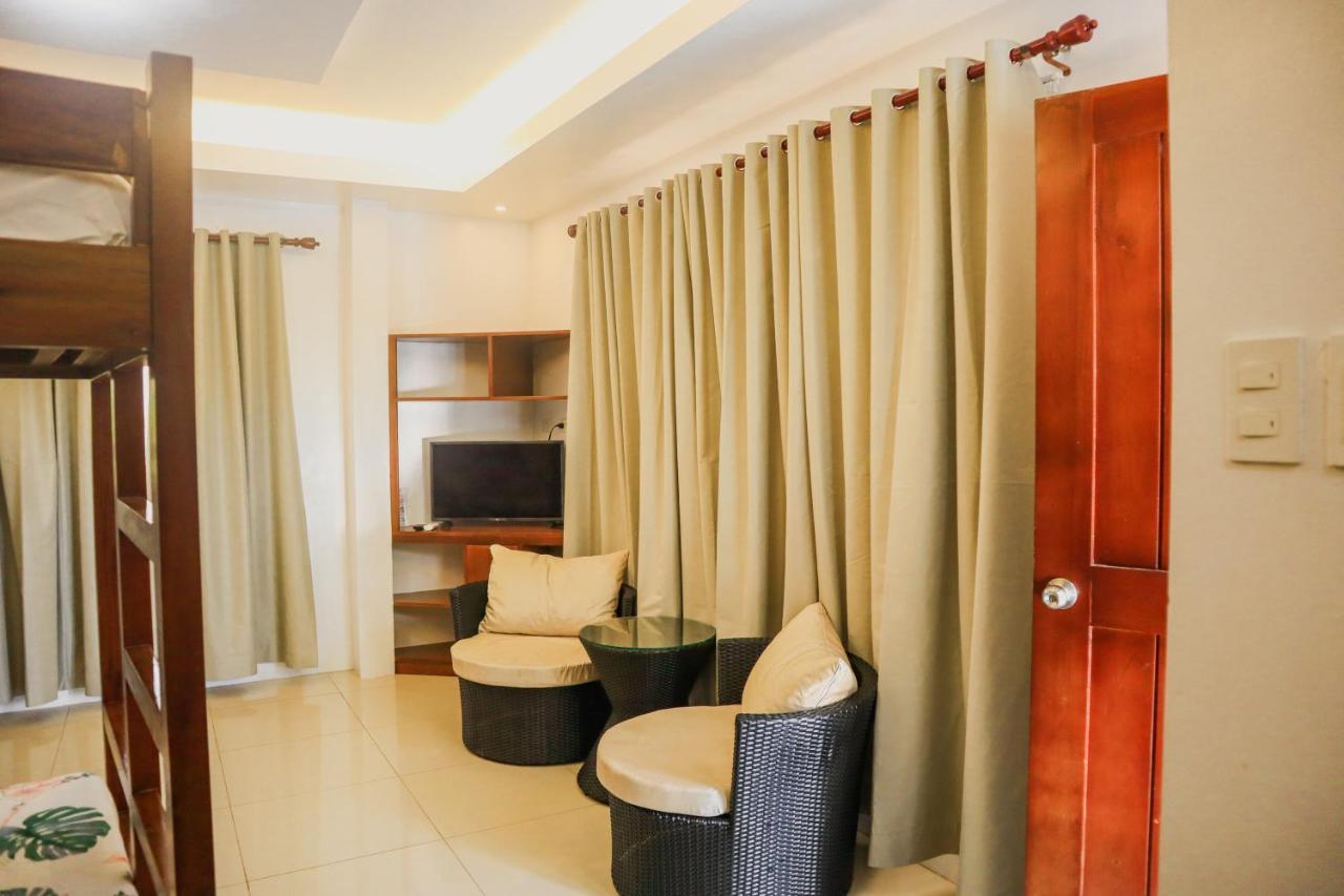 Youhan Beach Resort San Antonio  Exterior photo