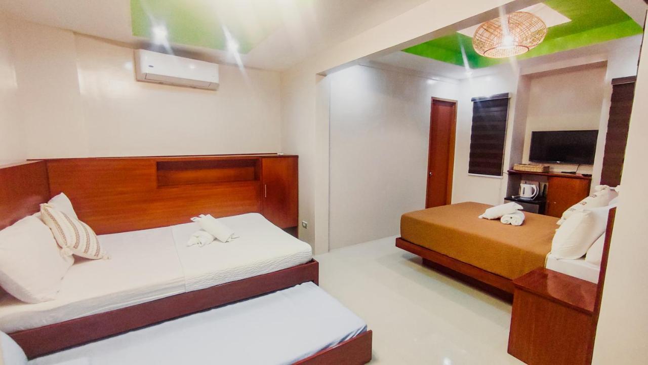 Youhan Beach Resort San Antonio  Exterior photo